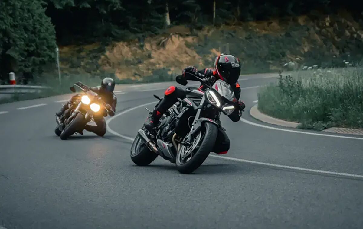 Triumph STREET TRIPLE 765 R 17 - 23 m.fl. bremseklodser, sinter (OEM) - Brembo 07BB3859 - Pitboxen.dk